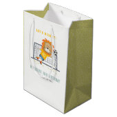 Laten Kick Lion Doelman Voetbal Kinderen Verjaarda Medium Cadeauzakje (Achterkant Gekanteld)