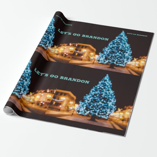 LATEN WE BRANDON CHRISTMAS TREE WRAPPING PAPER GAA CADEAUPAPIER (Uitgerold)