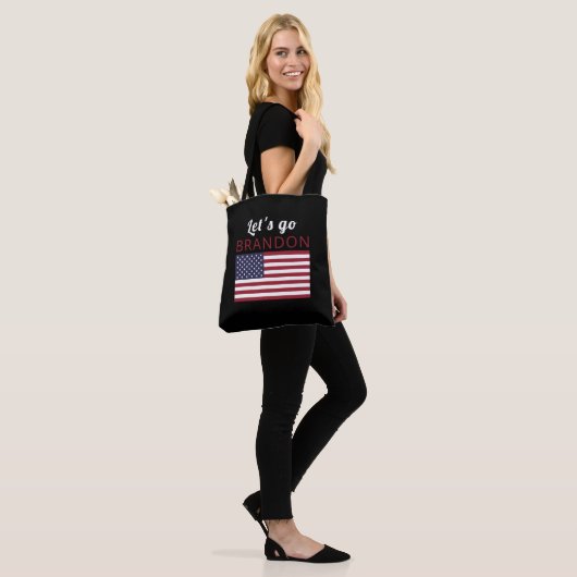 Laten we Brandon gaan, Amerikaanse vlag Tote Bag (Op model)