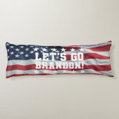 LATEN WE BRANDON GAAN! [Font 6] Lichaamslang Lichaamskussen (Achterkant)