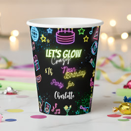 Laten we de gekke neonverjaardag lokken papieren bekers