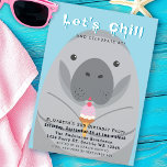 Laten we de Kute Manatee van de Kids van Birthday  Kaart<br><div class="desc">Maak een plons met de leukste uitnodigingen! De verjaardagsfeestuitnodigingen van deze kinderen zijn voorzien van een schattige lamantijn met een ijskegel op een lichtblauwe achtergrond. Perfect voor een leuk feest dat ze nooit zullen vergeten.</div>