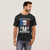 Laten we de vlag van Trump Middle Finger nemen T-shirt (Voorkant volledig)