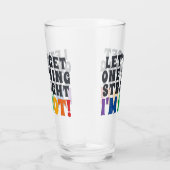 Laten we één ding halen, ik ben geen bier. glas (Rechts)