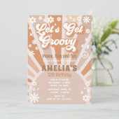 Laten we een groovy verjaardagsuitnodiging krijgen kaart (Staand voorkant)