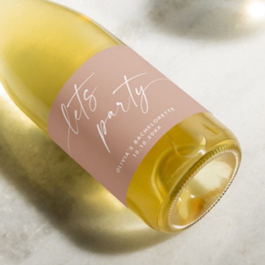 Laten we feesten. Bleek roze modern script bachelo Sparkling Wijnetiket