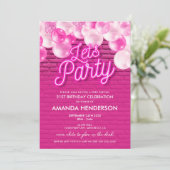 Laten we feesten gloed roze verjaardag uitnodiging (Staand voorkant)
