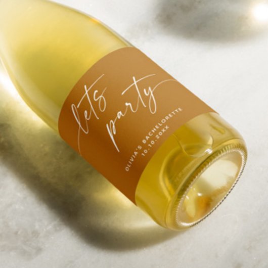 Laten we feesten. Mustard Brown script bachelorett Sparkling Wijnetiket