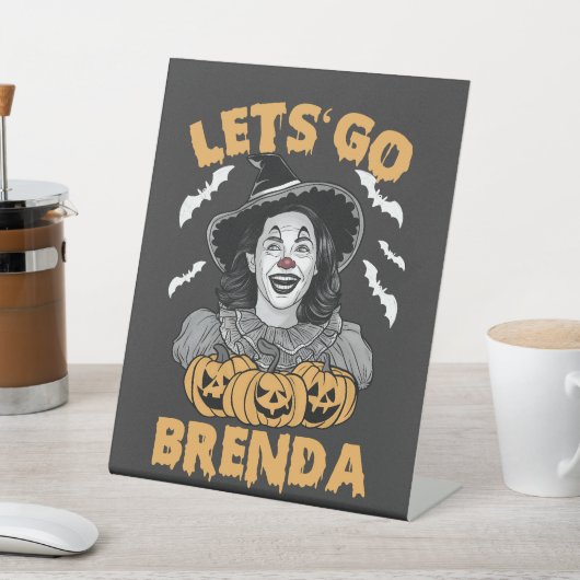 Laten we gaan Brenda Spooky Halloween Kamala Harri Reclamebord Met Voetstuk (Insitu)