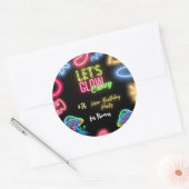 Laten we gloeien gek neon verjaardag laser party ronde sticker (Envelop)