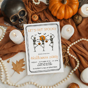 Laten we griezelig dansende skeletten Halloween kr Kaart