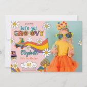 Laten we Groovy Flower Verjaardag foto uitnodiging (Voorkant)
