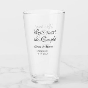 Laten we het bruidspaar toasten verlovingsfeest na glas