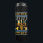 Laten we Lit Menorah Jewish Pun Ugly Hanukkah Chan Thermosbeker<br><div class="desc">Dit is een geweldig kerstcadeau. Je familie,  vrienden of kinderen zullen van dit cadeau houden nadat je het aan hen hebt gegeven. Ik wens u en uw familie en vrienden een prettige kerst.</div>