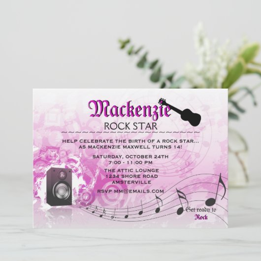 Laten we luid roze-Birthday feestdag uitnodigen Kaart (Staand voorkant)