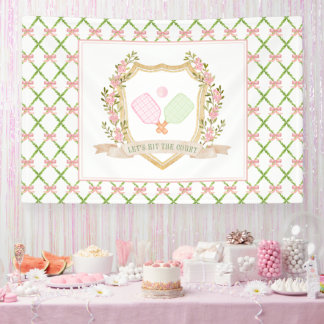 Laten we naar de rechtbank gaan | Preppy Pink Pick Spandoek