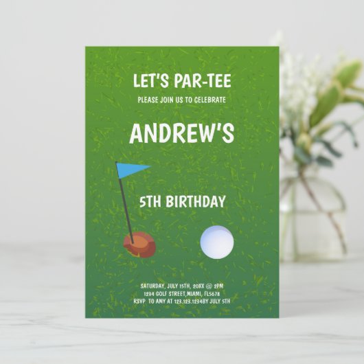 Laten we Par-T-shirt Golf Birthday Invitations Kaart (Staand voorkant)