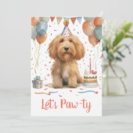 Laten we Pawty verjaardag Goldendoodle hond Kaart (Staand voorkant)
