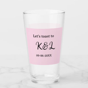 Laten we proosten op verlovingsnaam letter roze glas