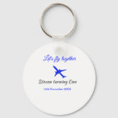 Laten we samen vliegen eerste verjaardag vliegtuig sleutelhanger (Voorkant)