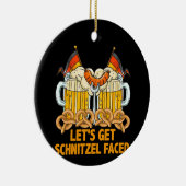 Laten we Schnitzel Faced Oktoberfest German halen Keramisch Ornament (Rechts)
