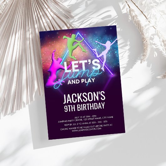 Laten we springen partij Neon Trampoline Verjaarda Kaart