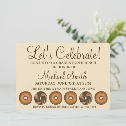 Laten we vieren dat Bagel Graduation Party Brunch Kaart (Staand voorkant)