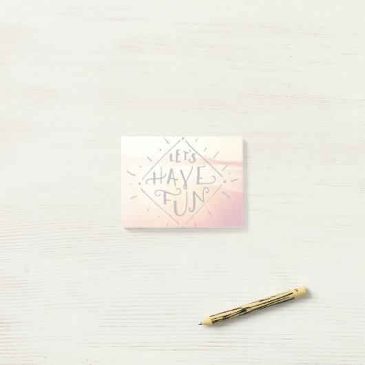 Laten we vlinder hebben post-it® notes (Op bureau)