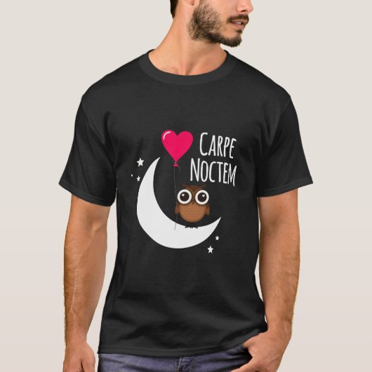 Latijnse zin Carpe Noctem Maan Sterren Uil Carpe N T-shirt (Voorkant)
