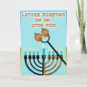 Latkes Roasting op een open vuur... Feestdagen Kaart