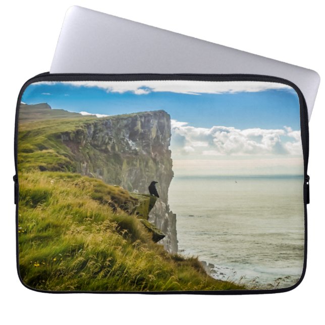 Latrabjarg cliffs, IJsland Laptop Sleeve (Voorkant)