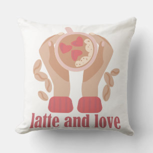 Latte en liefdesbeker, handen en koffie kussen