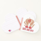 Latte en liefdesbeker, handen en koffie notitieboek (Binnen)