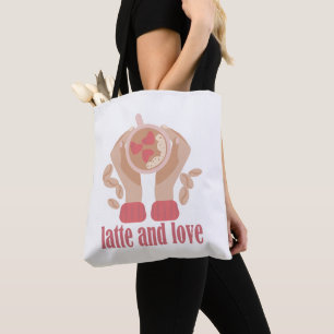 Latte en liefdesbeker, handen en koffie tote bag
