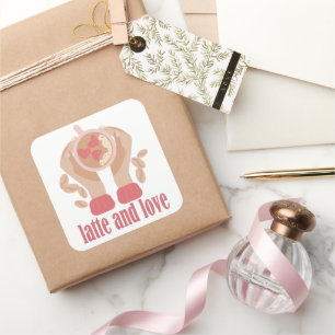 Latte en liefdesbeker, handen en koffie vierkante sticker