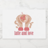 Latte en liefdesbeker, handen en koffie voedselcontainer etiket (Enkel label)