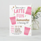 Latte Fun Coffee Birthday Uitnodiging (Staand voorkant)