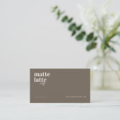 Latte | Modern Elegant Minimalistisch Professionee Visitekaartje (Staand voorkant)
