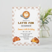 Latte verjaardag brunch feest uitnodiging  (Staand voorkant)