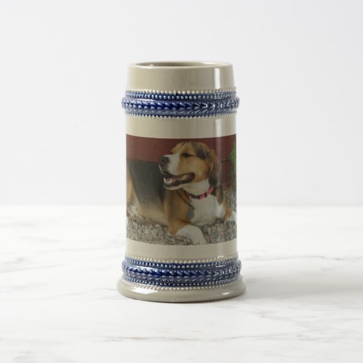 Laughing Beagle Beer Stein Coffee Mok (Center)