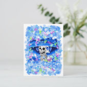 Laughing Skeleton Woman in Blue Bonnet Briefkaart (Staand voorkant)