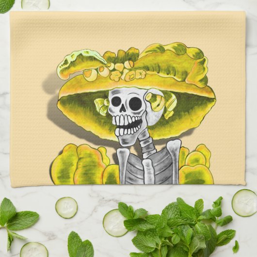 Laughing Skeleton Woman in Yellow Theedoek (Gevouwen)