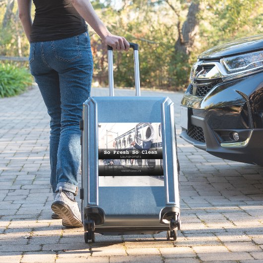 Laundromat company vehicle dat reclame maakt voor  sticker (Koffer Insitu)