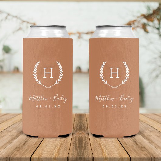 Laurel Crest Wedding Monogram | Terra Cotta Seltzer Blikjeskoeler