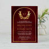 Laurel krans laat Bourgondische rode bruiloft goud Folie Uitnodiging (Staand Voorkant)