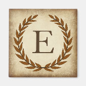 Laurel Wreath Aged Papyrus Monogram Initiaal E Magneet (Voorkant)