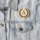 Laurel Wreath op Initiaal A van het Parchment Mono Ronde Button 5,7 Cm (In situ)