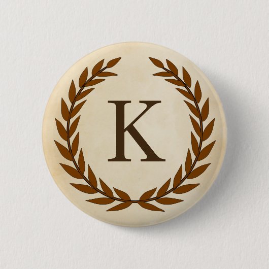 Laurel Wreath op Initiaal K van Parchment Monogram Ronde Button 5,7 Cm (Voorkant)