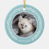 Laurel Wreath Pet Foto met Kerstmis | Blauw Keramisch Ornament (Voorkant)
