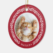 Laurel Wreath Pet Foto met Kerstmis | Rood Keramisch Ornament (Links)